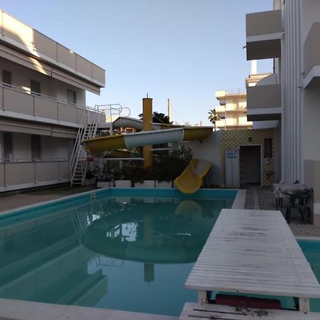 Claudia Residence Alba Adriatica Εξωτερικό φωτογραφία