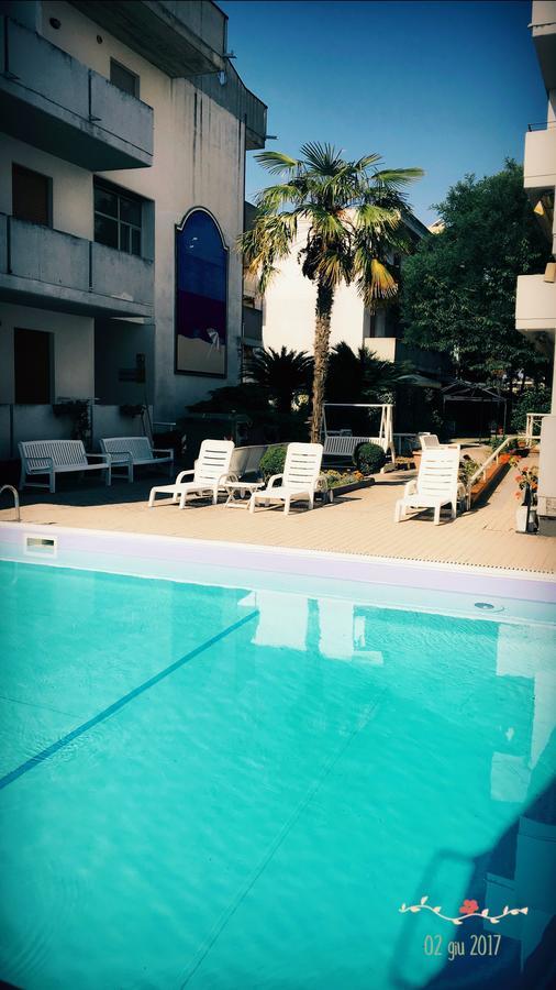 Claudia Residence Alba Adriatica Εξωτερικό φωτογραφία