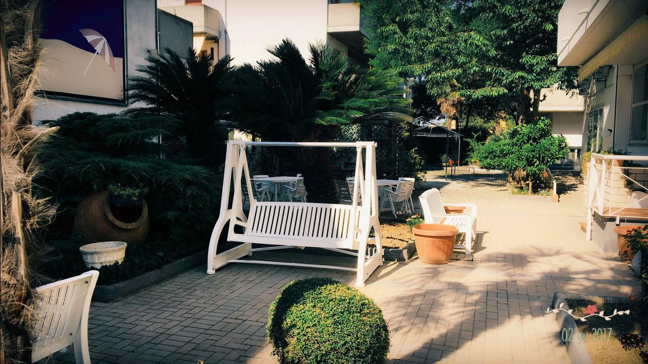 Claudia Residence Alba Adriatica Εξωτερικό φωτογραφία
